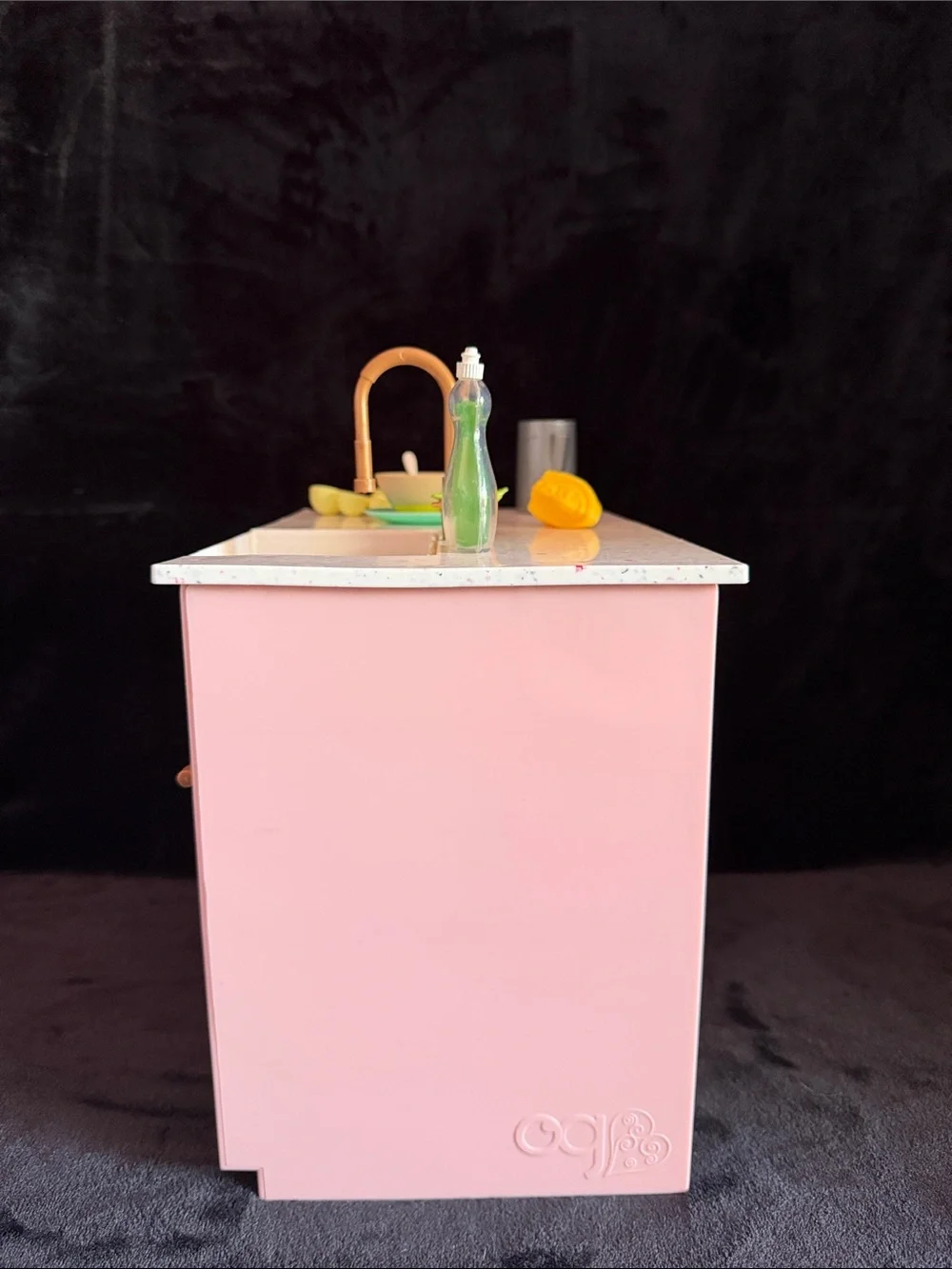 Our Generation Kitchen Cooking Island Playset Sink  Dishwasher for 18” Dolls